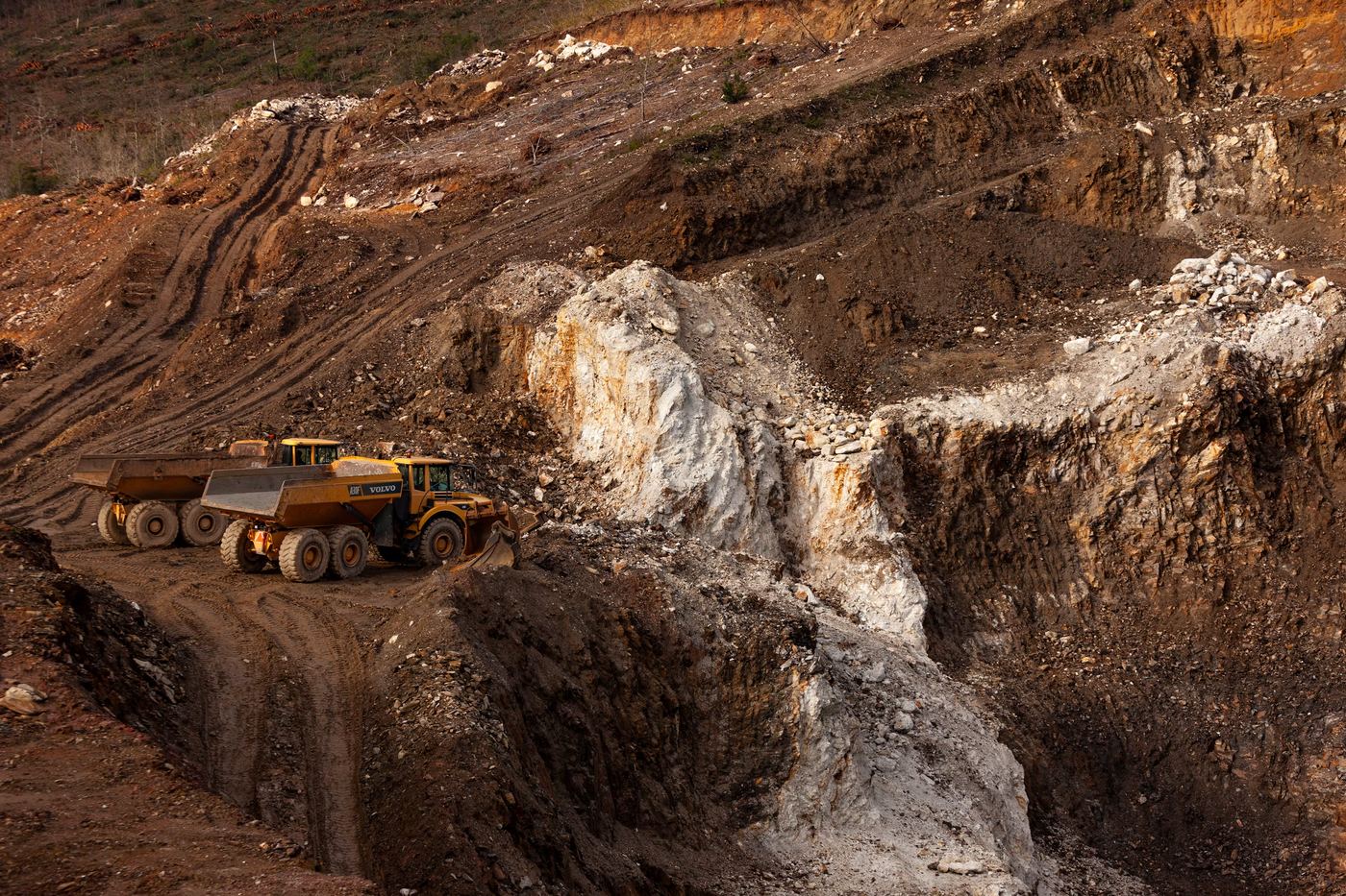 Open-pit metals mine